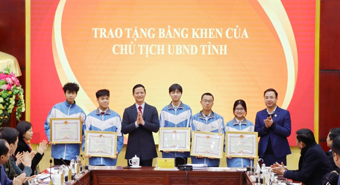 11 học sinh Bắc Ninh đạt giải Nhất học sinh giỏi quốc gia được khen thưởng