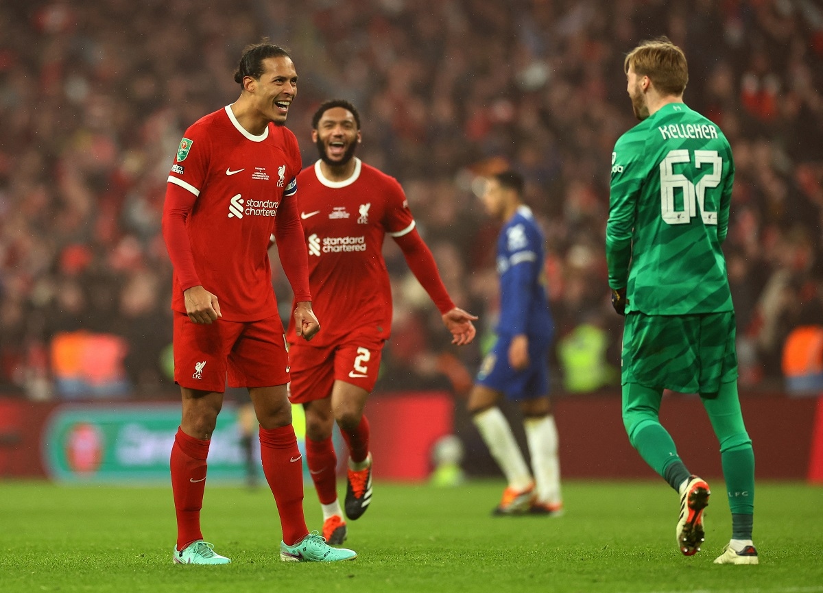 Bảng xếp hạng Ngoại hạng Anh mới nhất: Liverpool dẫn đầu, MU bị theo sát