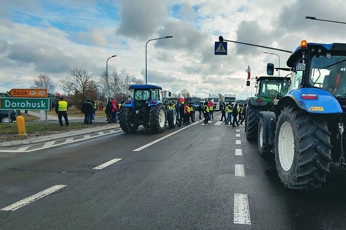 Nông dân Ba Lan và Hungary biểu tình phản đối hàng nhập khẩu từ Ukraine