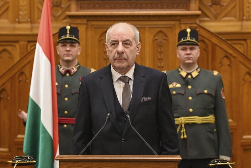 Hungary có Tổng thống mới sau bê bối chính trị