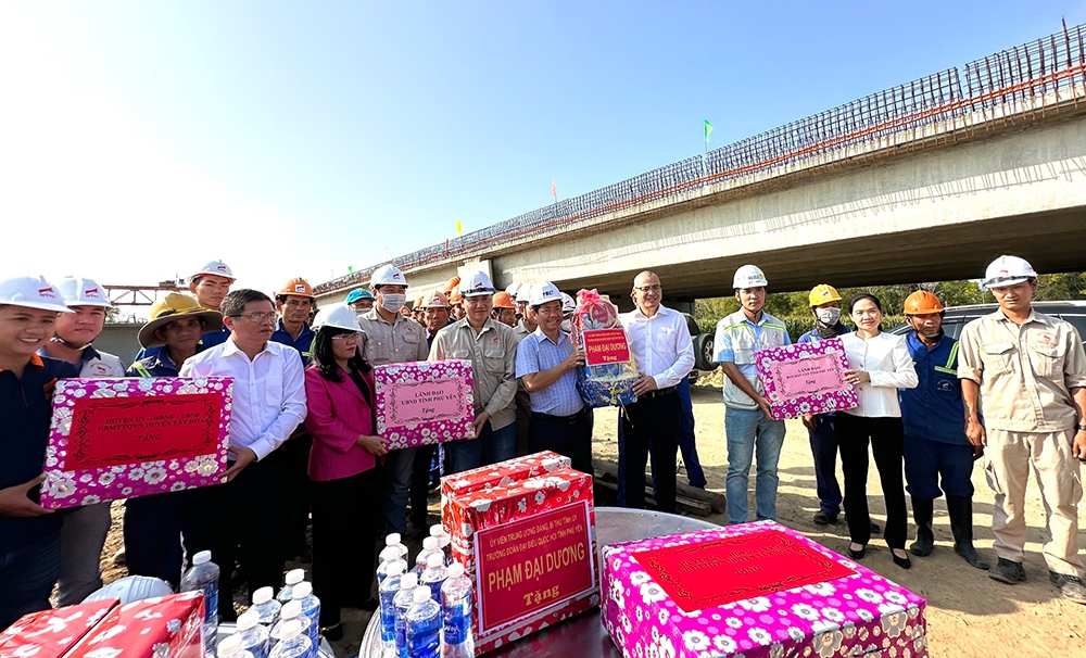 Phú Yên "gỡ" khó để cao tốc Bắc-Nam hoàn thành đúng tiến độ