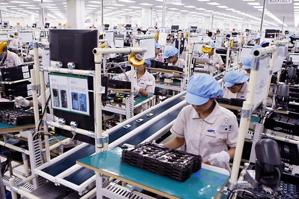 Phone and component exports surge during Tet