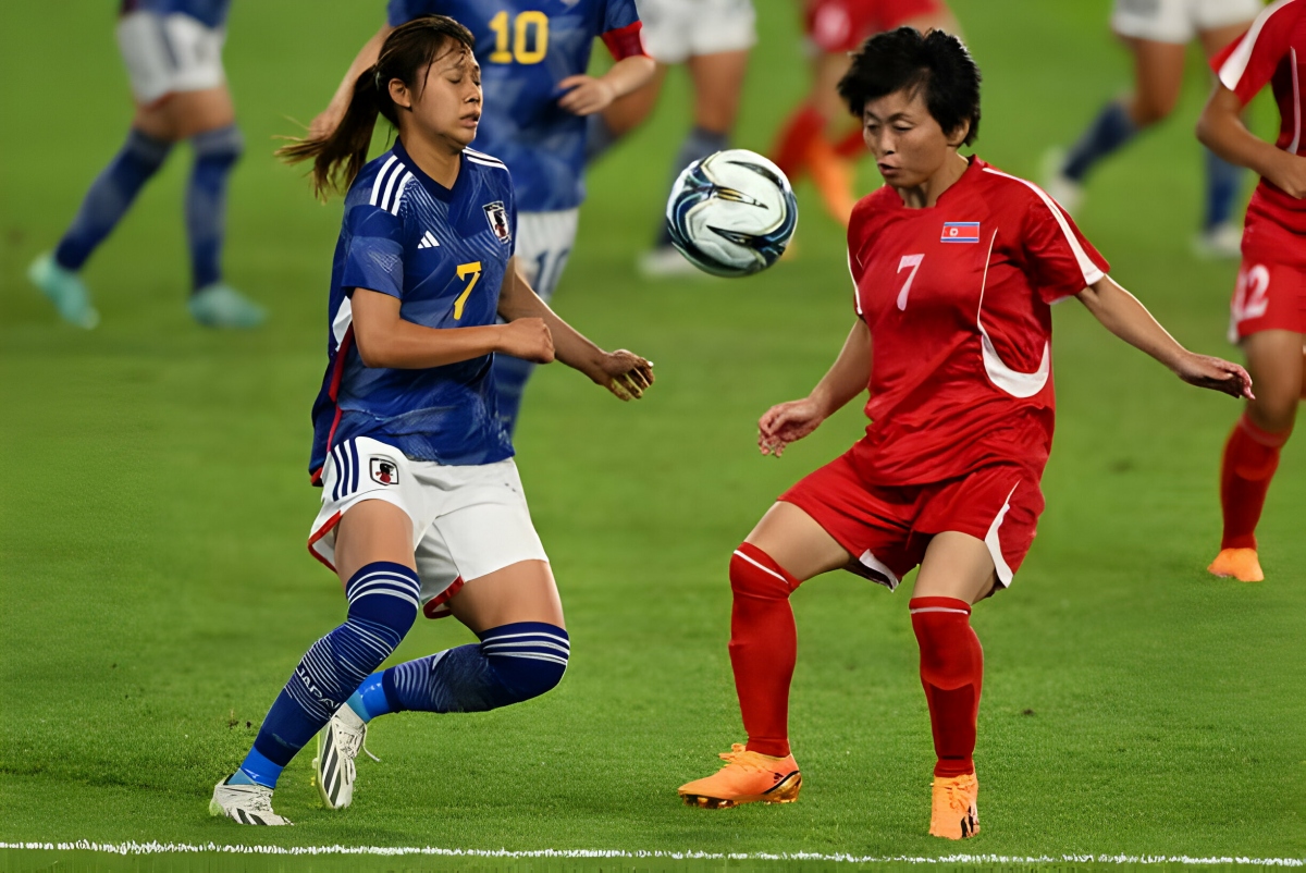 Triều Tiên tổ chức trận đấu bóng đá lịch sử
