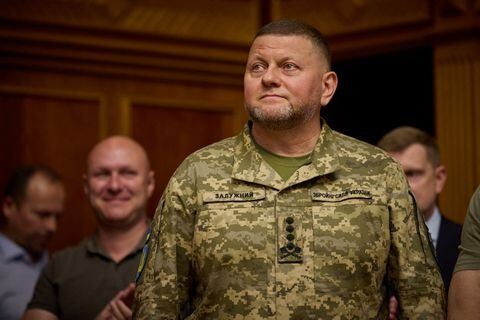 CNN: Tổng thống Zelensky sắp tuyên bố sa thải tư lệnh quân đội Zaluzhnyi