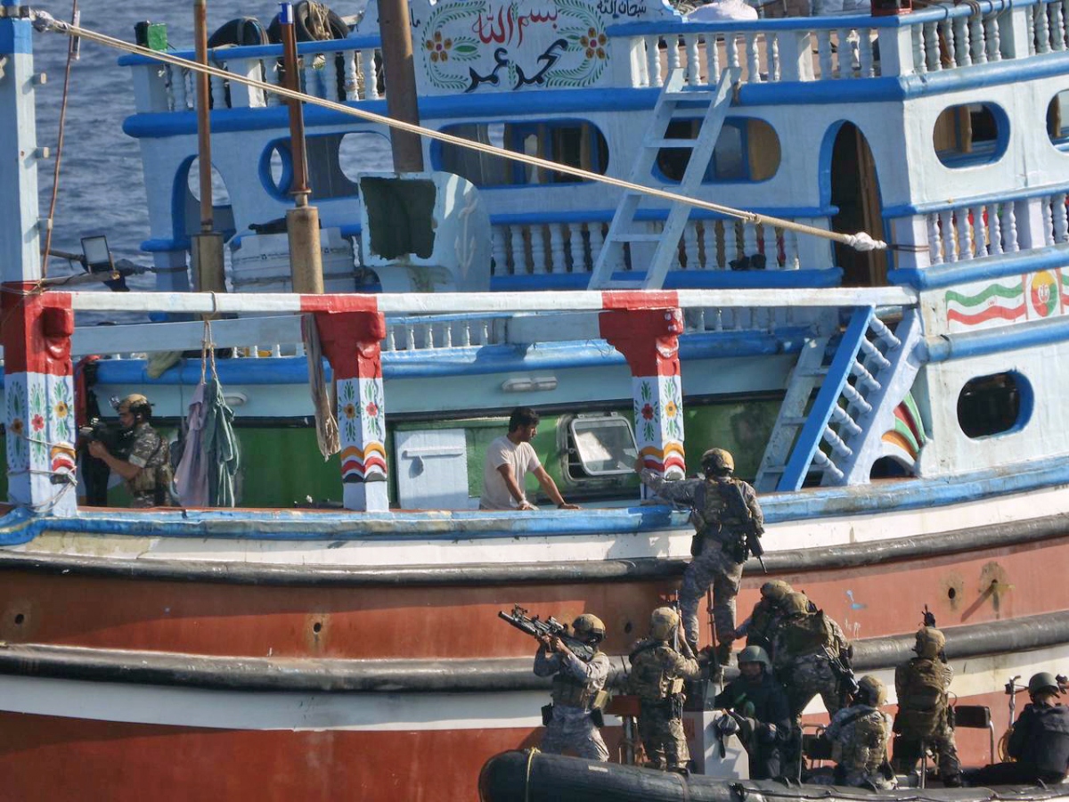 Hải quân Ấn Độ giải cứu 23 thủy thủ Pakistan bị cướp biển Somalia bắt giữ