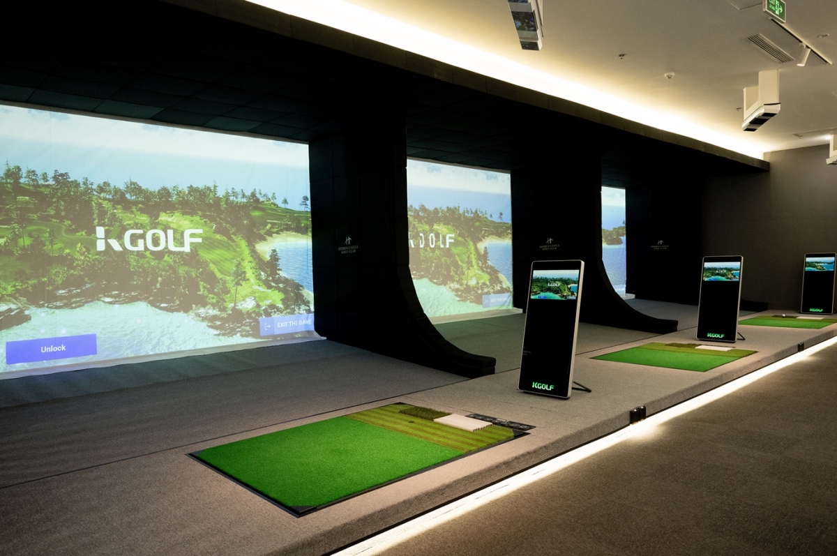 Golfer trải nghiệm hệ thống golf 3D đạt chuẩn 5 sao của chủ đầu tư handicap quốc gia
