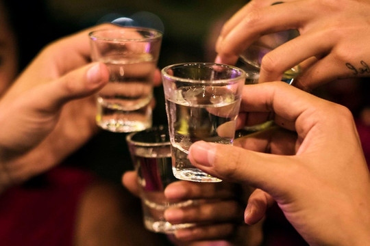 Ba người ở Bắc Giang tử vong do uống rượu ngâm lá ngón