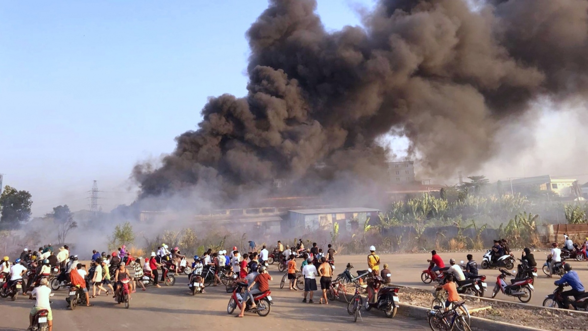 Cháy lớn tại công ty sản xuất dây cáp ở TP Biên Hòa