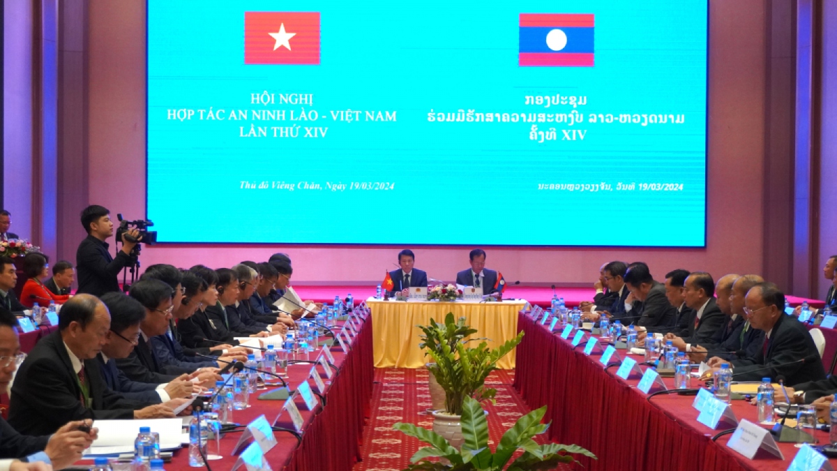 Việt Nam – Lào tăng cường hợp tác an ninh