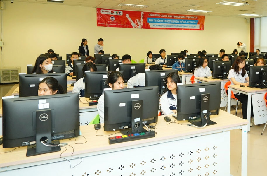 2.000 thí sinh cả nước tham gia vòng loại cuộc thi Tin học văn phòng thế giới