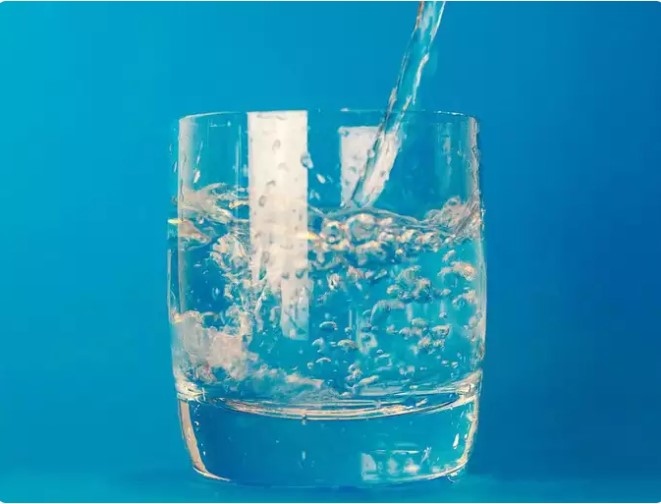 Uống nước ấm giảm nguy cơ mắc các bệnh mạn tính?