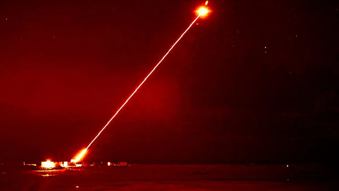 Cuộc cách mạng của vũ khí laser bắn hạ mục tiêu với giá 13 USD mỗi phát