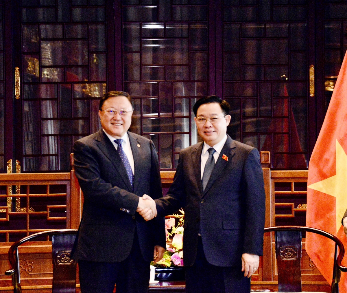 Chủ tịch Quốc hội Vương Đình Huệ tiếp, thăm các tập đoàn lớn của Trung Quốc