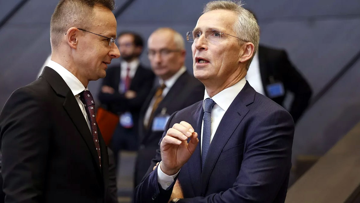 Hungary gián tiếp ủng hộ Tổng thống Romania ứng cử Tổng Thư ký NATO