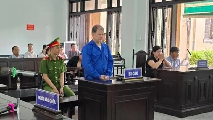 Kẻ đâm trọng thương chủ tịch phường ở Huế lĩnh 6 năm tù