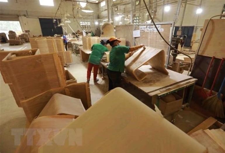 Hoa Kỳ tiếp tục gia hạn kết luận chống lẩn tránh thuế phòng vệ tủ gỗ Việt Nam
