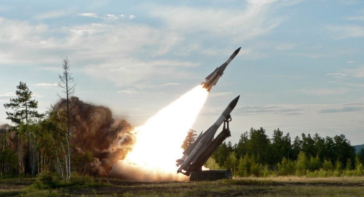 Tên lửa S-200 Ukraine dùng để bắn hạ máy bay ném bom Tu-22M3 có gì đặc biệt?