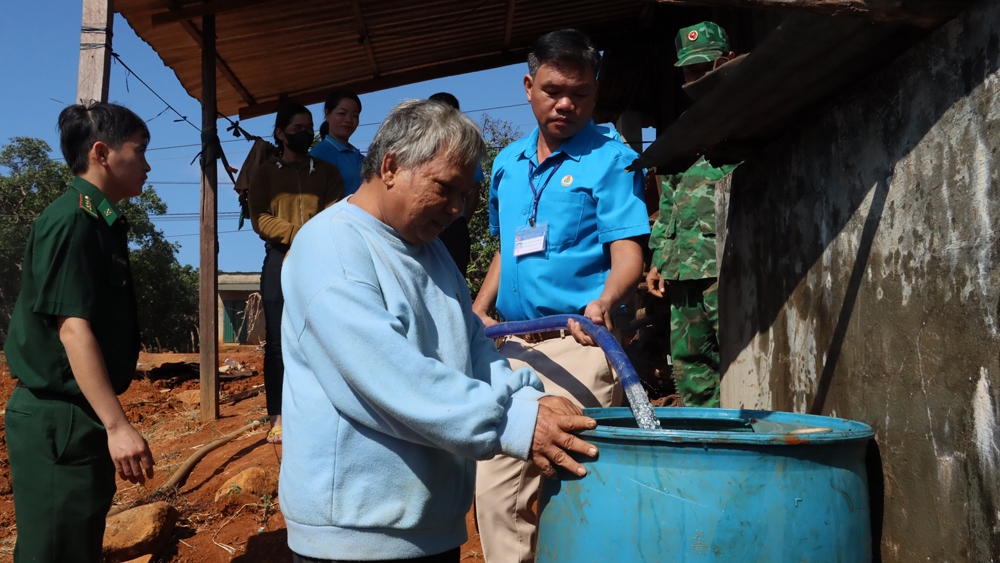 Khô hạn khiến 1.576 hộ dân ở Bình Phước thiếu nước sinh hoạt