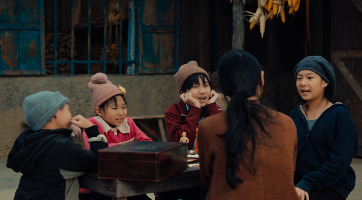 Các con của Lý Hải - Minh Hà bất ngờ xuất hiện trong trailer "Lật mặt 7"