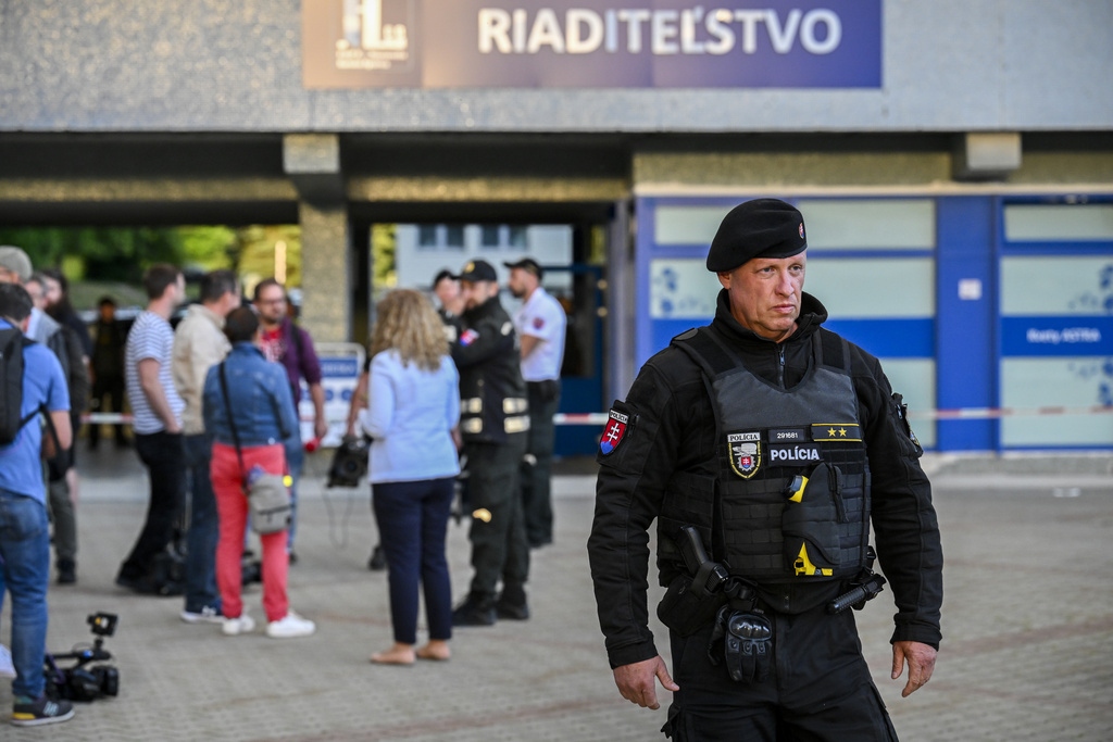 Ba Lan tăng cường bảo vệ các chính trị gia sau vụ tấn công Thủ tướng Slovakia