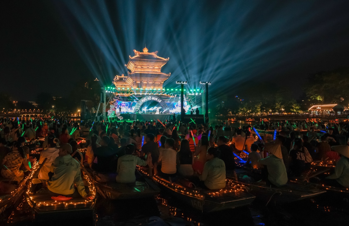 Doanh thu du lịch tại Ninh Bình tăng vọt trong dịp nghỉ lễ