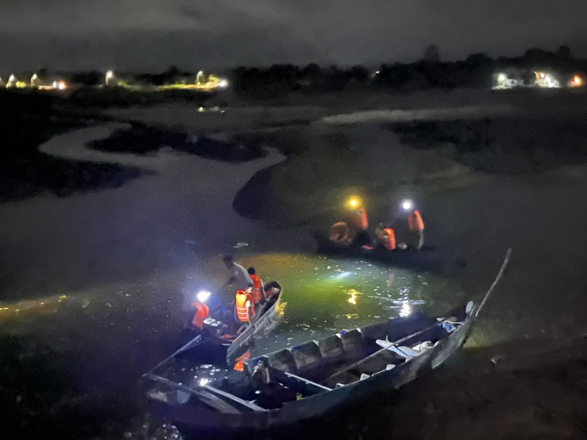 1 người chết, 2 người mất tích trong vụ lật ghe đoạn sông Ba, Phú Yên