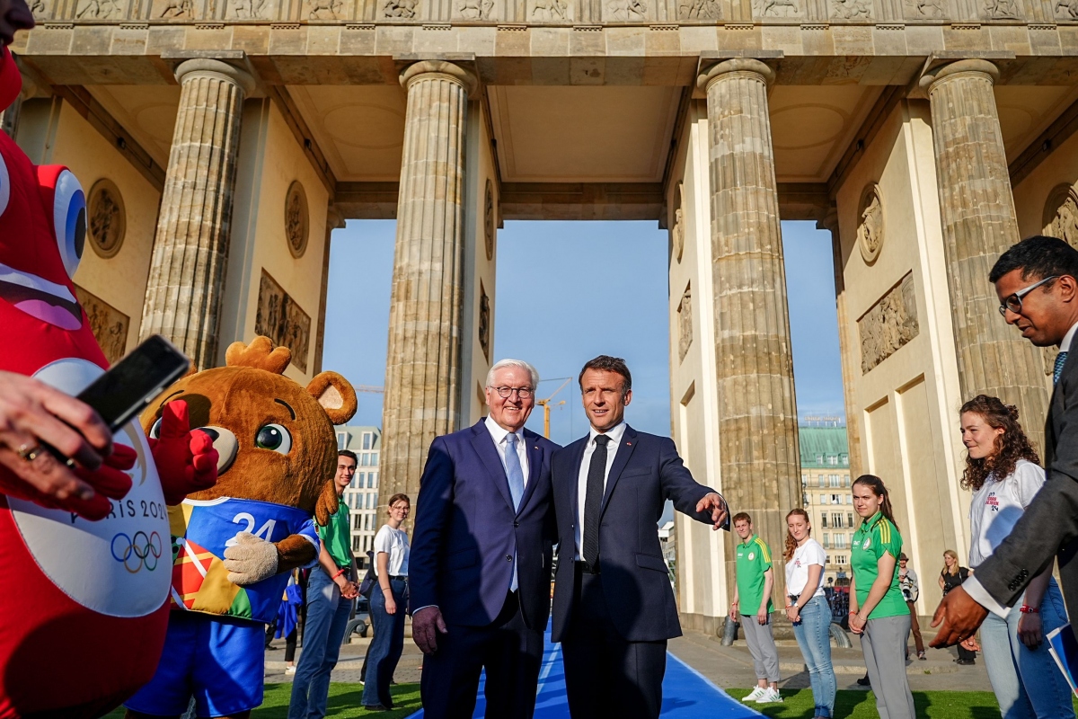 Tổng thống Pháp công du Đức để củng cố quan hệ trước thềm bầu cử châu Âu