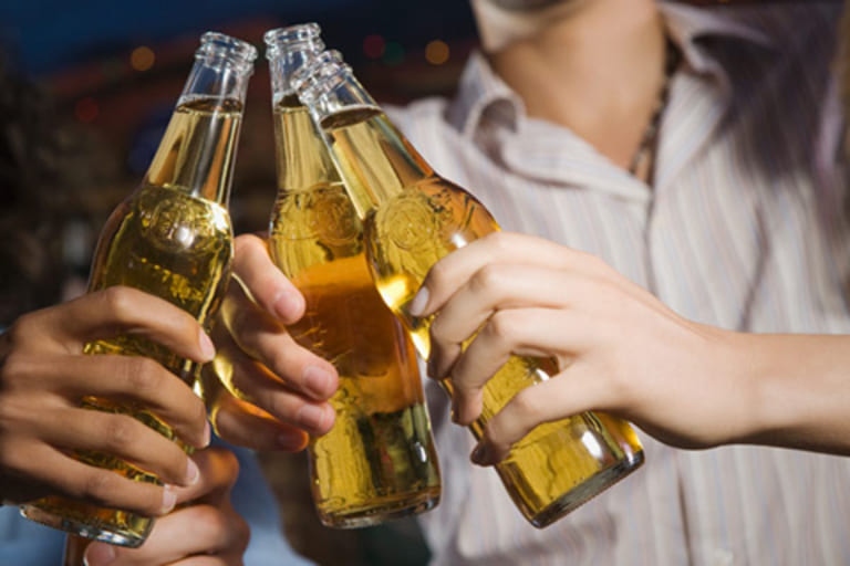 Sử dụng rượu bia có giúp cải thiện sinh lý?