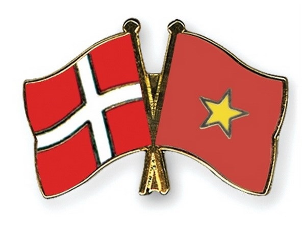 Điện mừng kỷ niệm Quốc khánh Vương quốc Đan Mạch