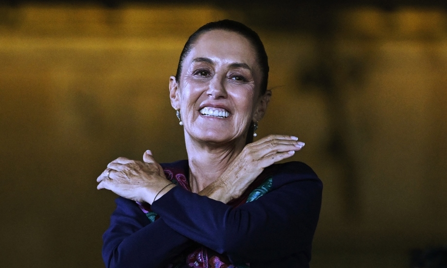 Lãnh đạo thế giới chúc mừng nữ Tổng thống đầu tiên của Mexico