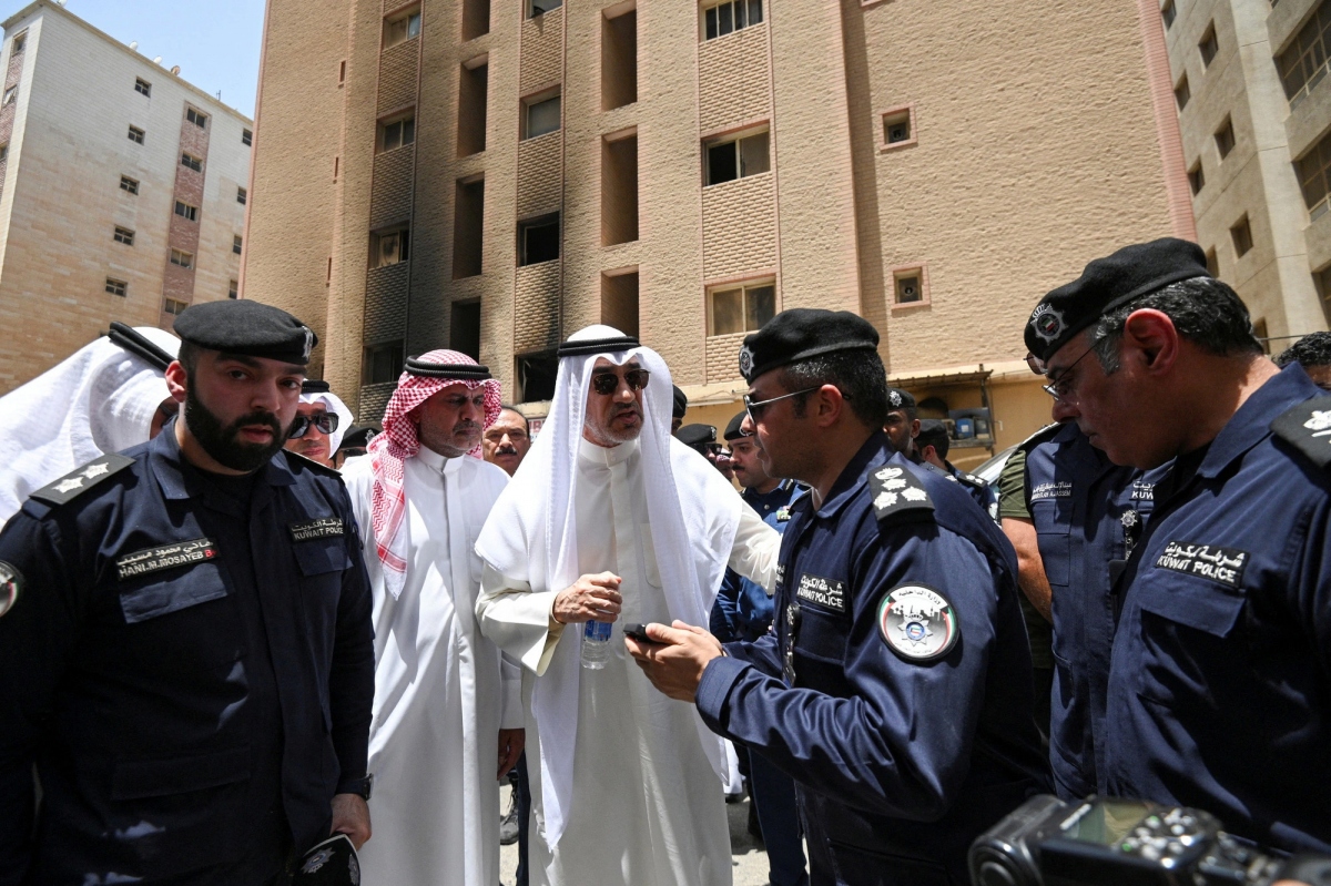 Quốc vương Kuwait ra lệnh điều tra rõ nguyên nhận vụ cháy làm 49 người chết