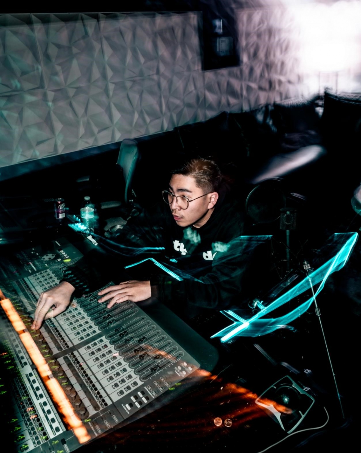 Chris Nguyễn góp mặt trong album của ngôi sao âm nhạc thế giới