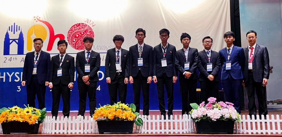 Học sinh Việt Nam đoạt 8 huy chương tại Olympic Vật lý Châu Á
