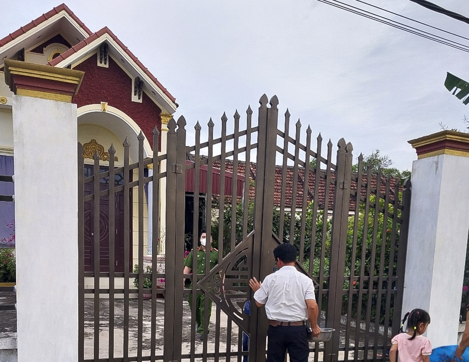 Thăm bố mẹ ở Nam Định, con gái bàng hoàng thấy cả hai tử vong trong nhà