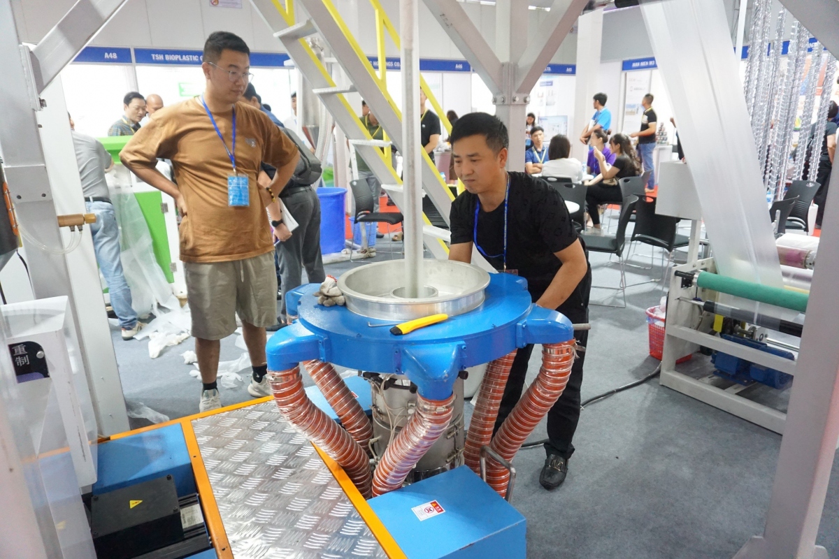 Triển lãm máy móc thiết bị công nghiệp ngành nhựa và cao su Việt Nam