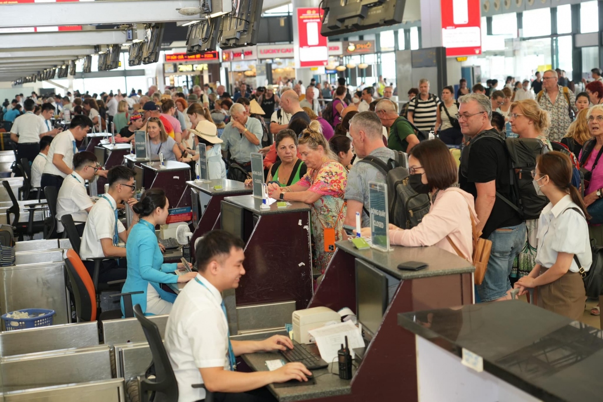 Bộ trưởng Nguyễn Văn Thắng: Không để tăng giá vé máy bay trái quy định