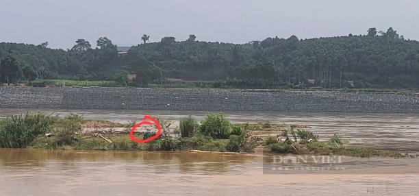 Tìm thấy thi thể người mẹ trôi dạt trên sông Hồng từ Lào Cai về Yên Bái