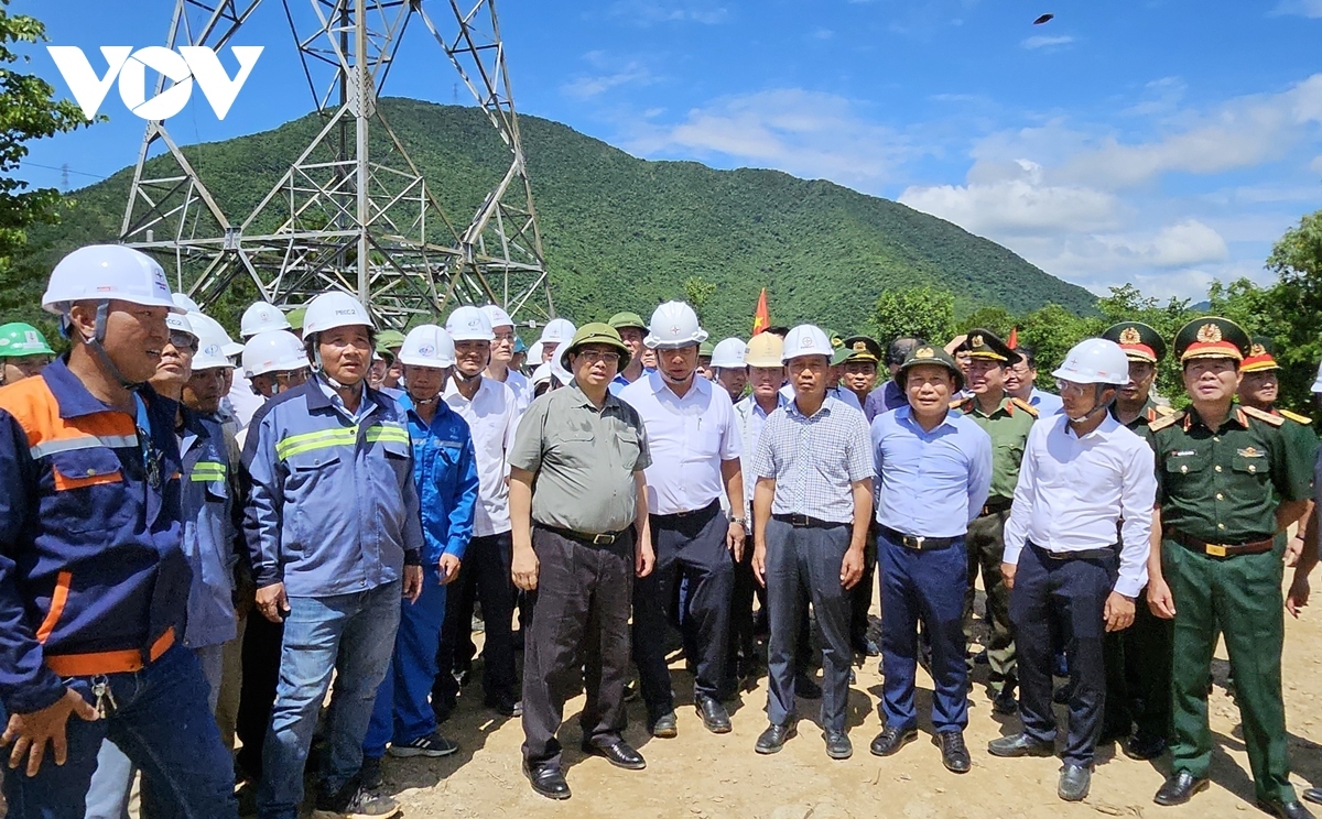 Thủ tướng biểu dương các đơn vị nỗ lực thi công đường dây 500 kV mạch 3