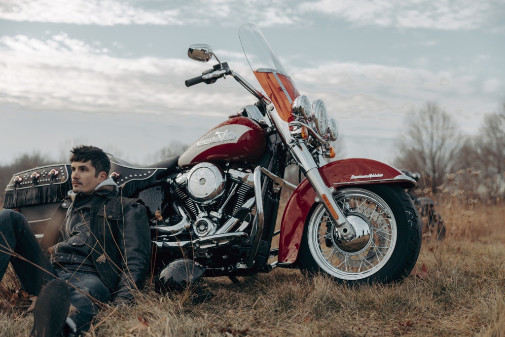 Chiêm ngưỡng mô tô cao cấp Harley Davidson Hydra-Glide Revival giá gần 1 tỷ đồng
