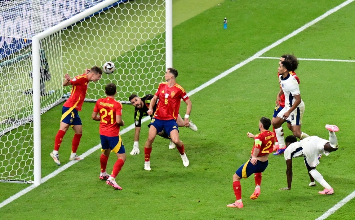 Thắng thuyết phục Anh, Tây Ban Nha đi vào lịch sử với lần thứ tư vô địch EURO