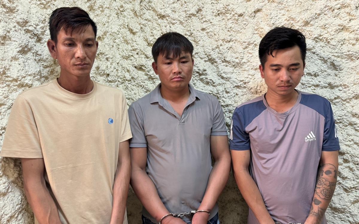Bắt 3 đối tượng mua heroin từ biên giới Việt - Lào về tiêu thụ
