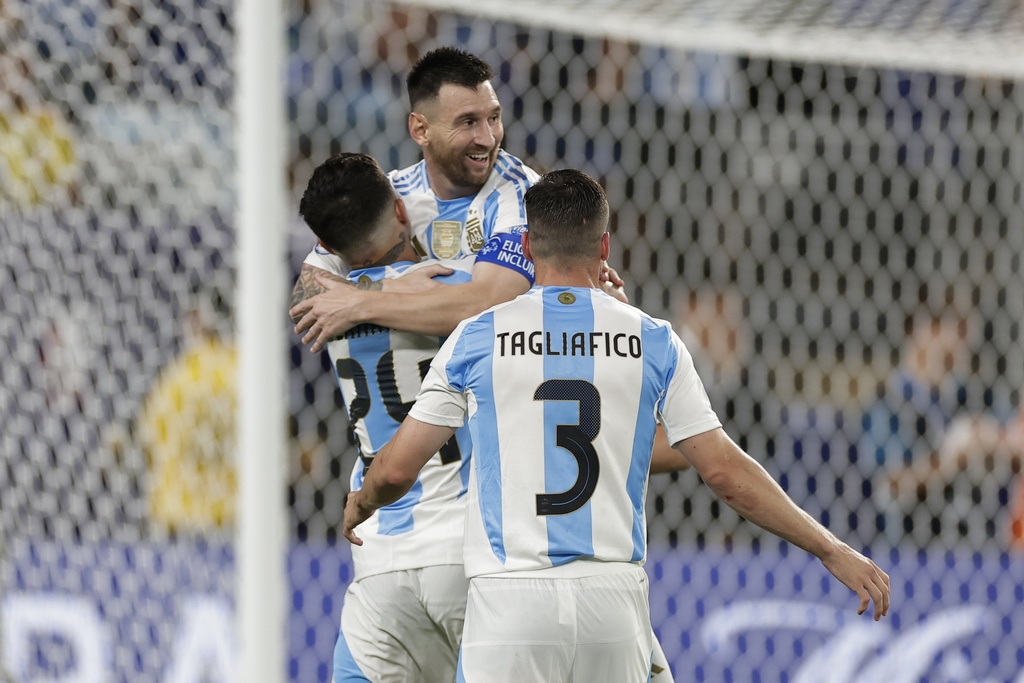 Kết quả Copa America 2024: Messi tỏa sáng đưa Argentina vào chung kết