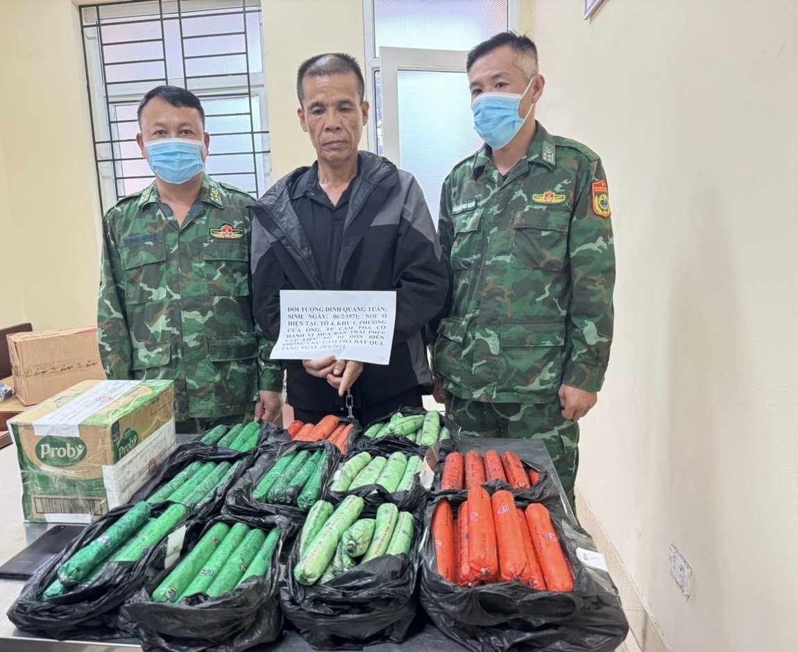 Bắt giữ đối tượng vận chuyển hơn 32 kg chất nổ tại Quảng Ninh