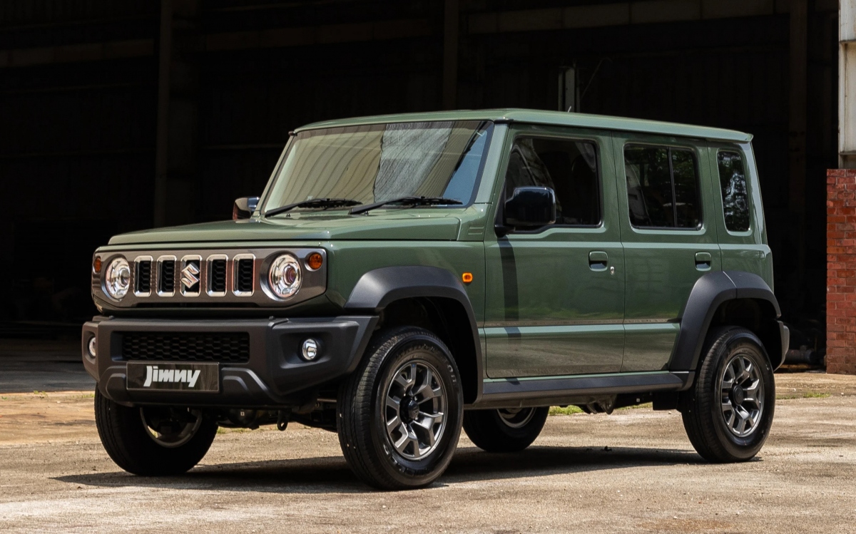 Suzuki Jimny 5 cửa 2024 chốt giá khởi điểm hơn 1 tỷ đồng