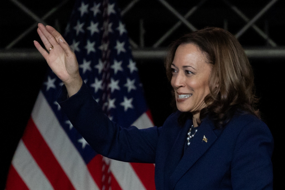 Bà Harris chính thức giành đề cử của đảng Dân chủ cho cuộc đua vào Nhà Trắng