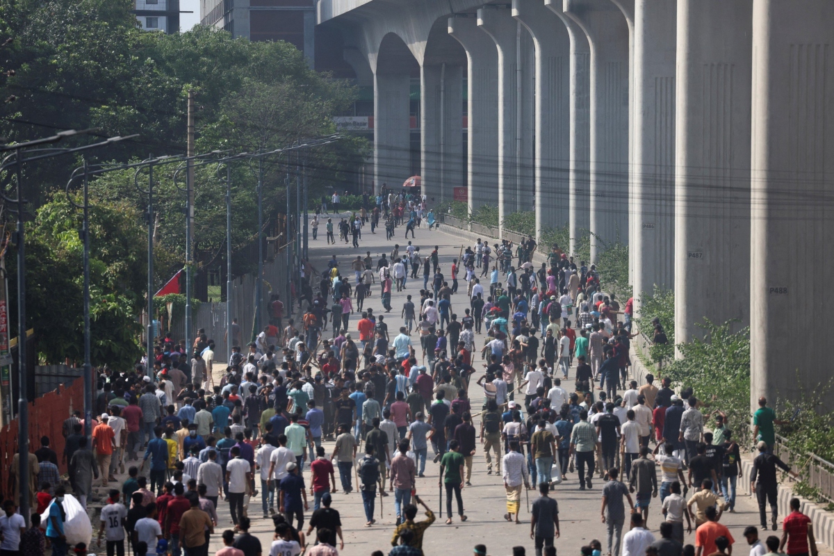 Gần 100 người thiệt mạng vì bạo loạn, Bangladesh áp đặt giới nghiêm