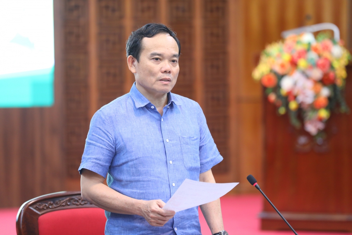 Phó Thủ tướng Trần Lưu Quang làm việc tại tỉnh Điện Biên