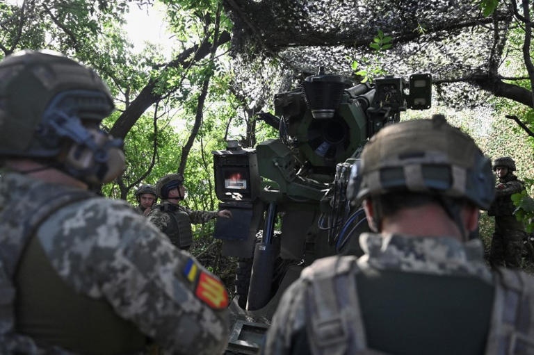 Nga tung chiến thuật hiểm hóc khiến phòng tuyến Ukraine tại Donbass chao đảo