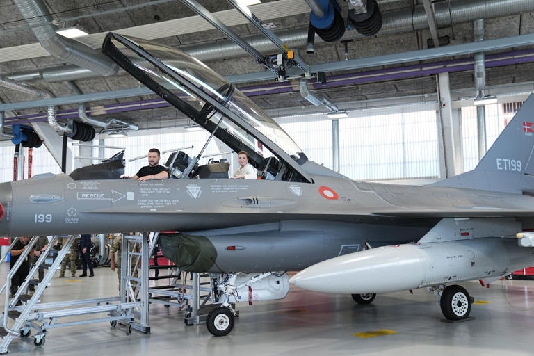 “Cứu tinh” F-16 của Ukraine xuất hiện, Nga ráo riết tìm cách ứng phó