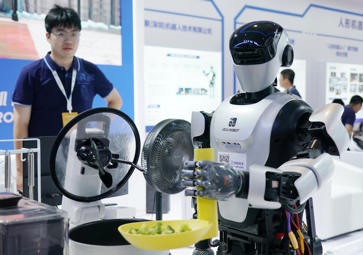 Trung Quốc là thị trường robot công nghiệp lớn nhất thế giới 11 năm liên tiếp